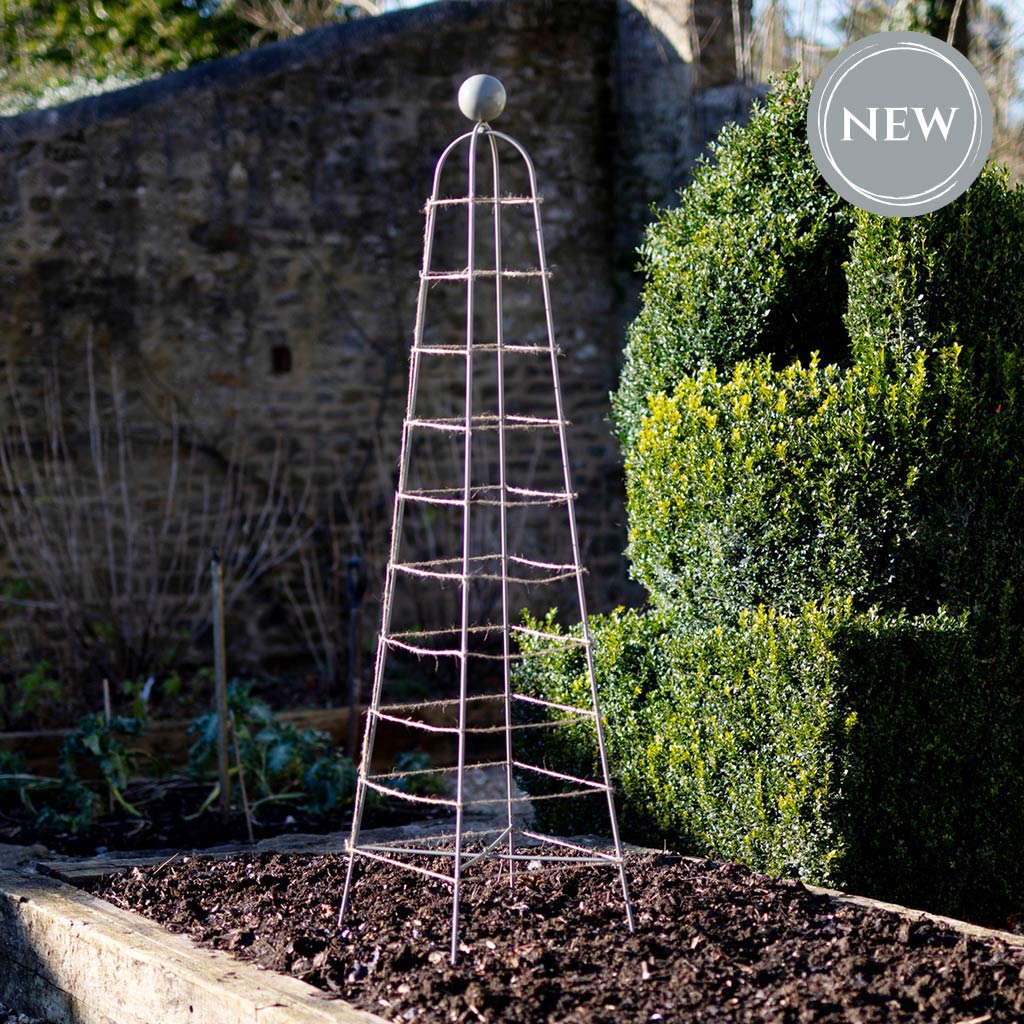 Elegance Jute Strung Obelisk