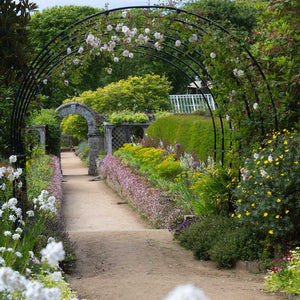 round garden pergola